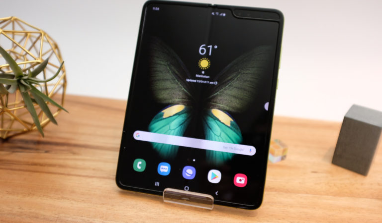 Samsung Galaxy Fold hands-on april 2019.